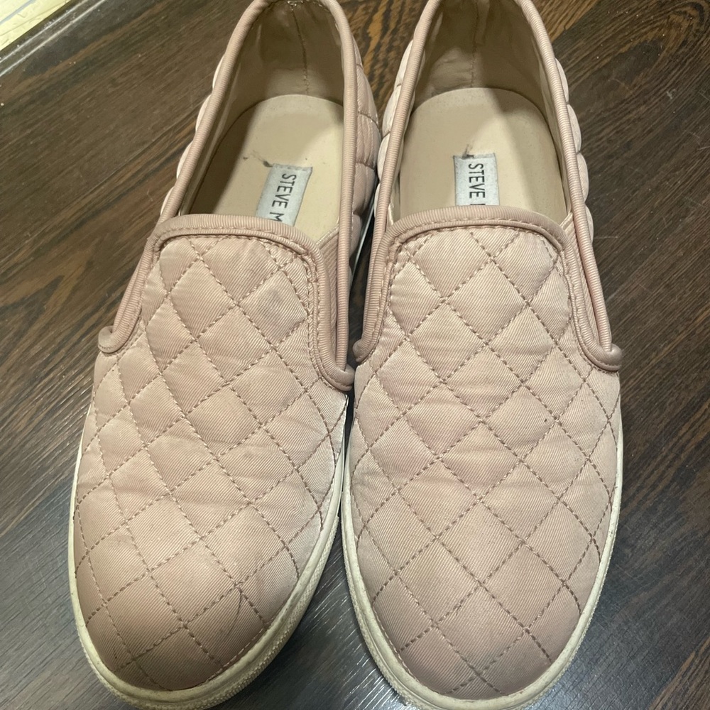 Steve Madden Women's Ecntrcqt Sneaker